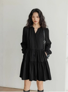 150斤胖MM宽松大码2026新款黑色灯芯绒长袖连衣裙复古遮肉显瘦