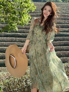 女装 法式 2026新款 新款 复古印花 碎花连衣裙女夏季 160斤胖MM大码