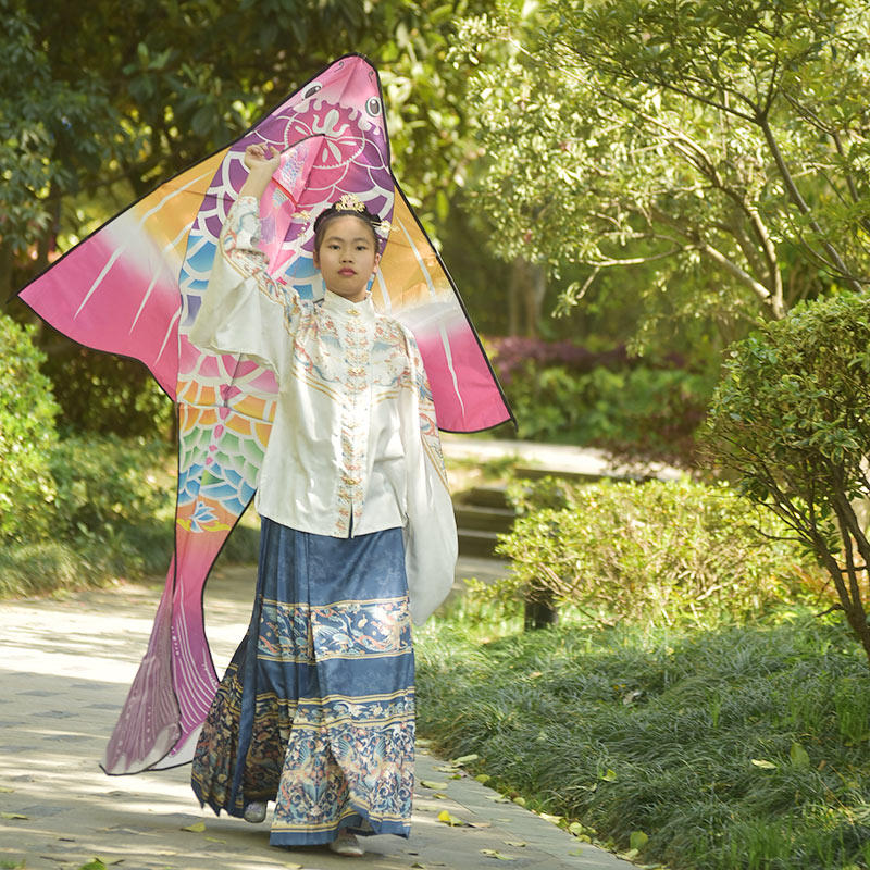 新款国潮风潍坊户外儿童微风易飞红锦鲤风筝品牌高档大人成人专用