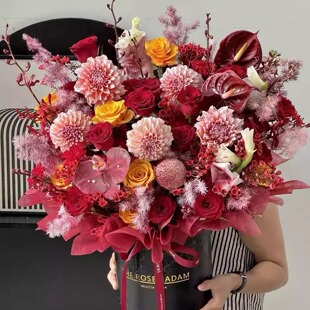 新年抱抱桶红玫瑰年宵花过年送礼上海同城鲜花速递配送上门小时达