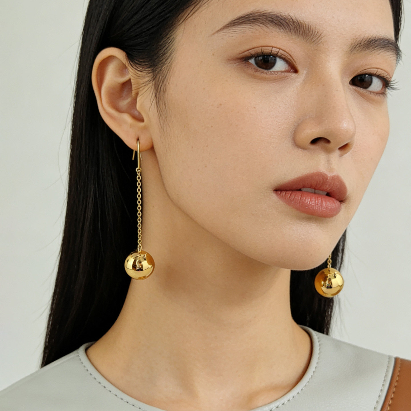 欧美经典简约金色光面圆球吊坠耳环耳钩长款垂坠耳坠时尚轻奢女士