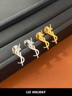 气质秋 高级感爆款 立体字母金银耳钉飞碟耳堵女士耳环2026新款 时尚