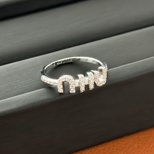 妙小姐镶钻字母食指戒指女2025年新款 精致轻奢欧美高级感 简约时尚