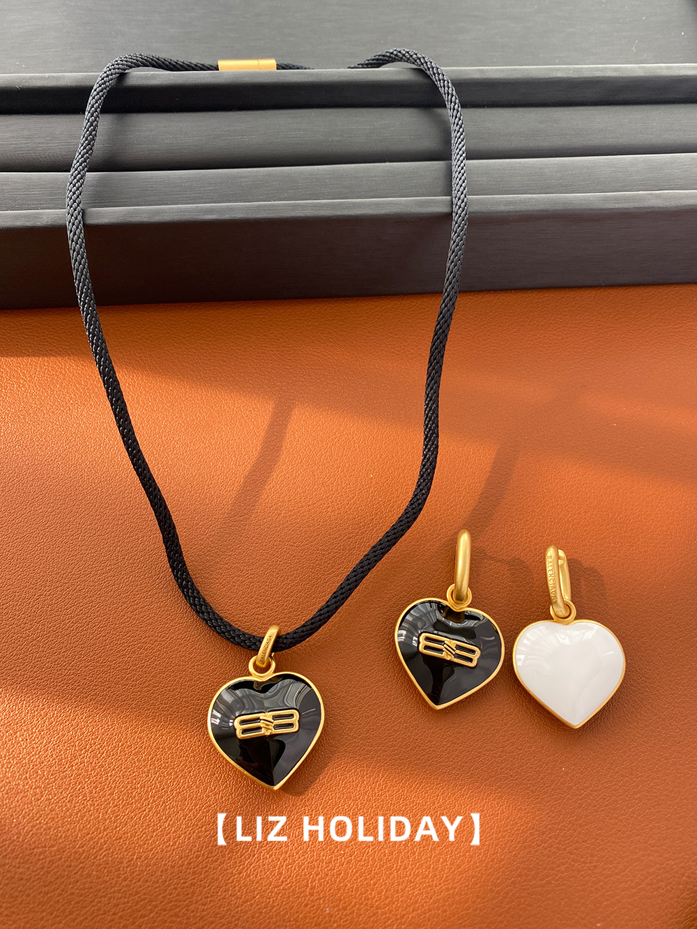 黑白双面滴釉实心爱心编织绳吸铁扣耳环项链套装2023年新款潮秋冬,饰品/流行首饰/时尚饰品新,项链,淘宝优惠券,粉丝福利购,淘宝优惠卷