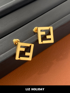 饰网红时尚 防过敏耳钉ins装 女气质 爆款 F双字母金色方耳环2026新款