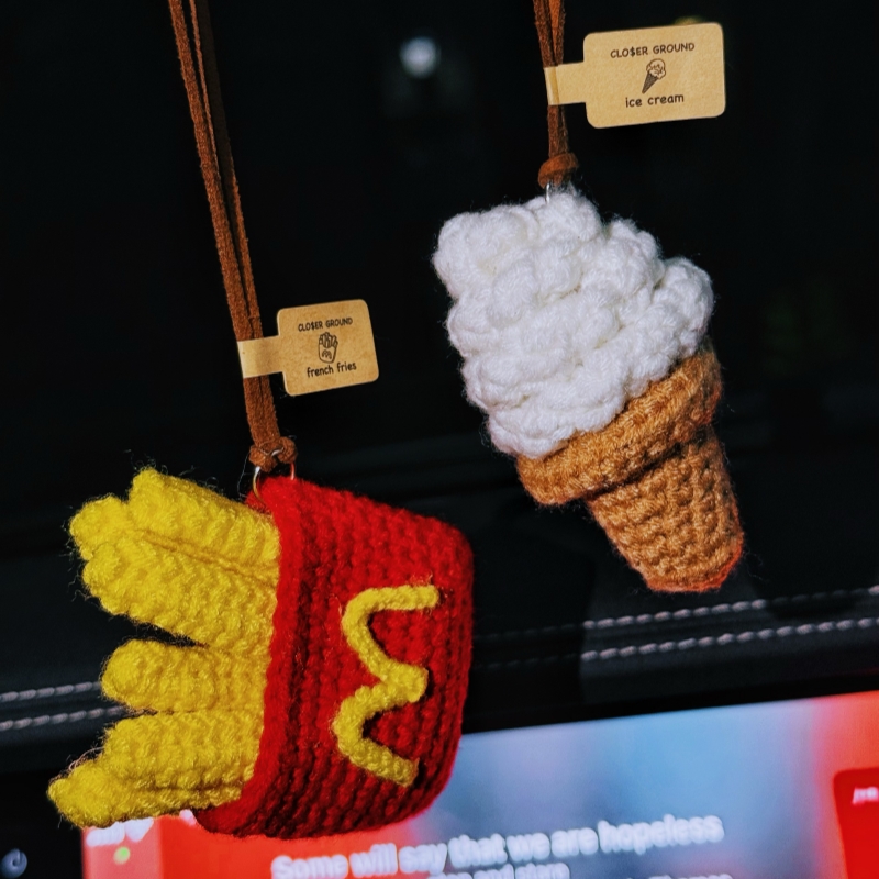 可爱毛绒冰淇淋车挂件