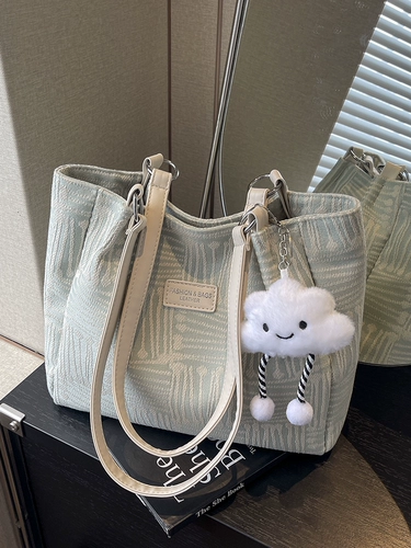 Модная дизайнерская вместительная и большая универсальная сумка на одно плечо, тренд сезона