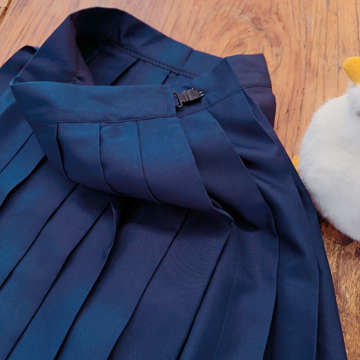 绀色风琴褶半身裙短裙