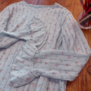 仙气浪漫小碎花 打底衫 不规则下摆 针织长袖 温柔灰蓝色 日杂风