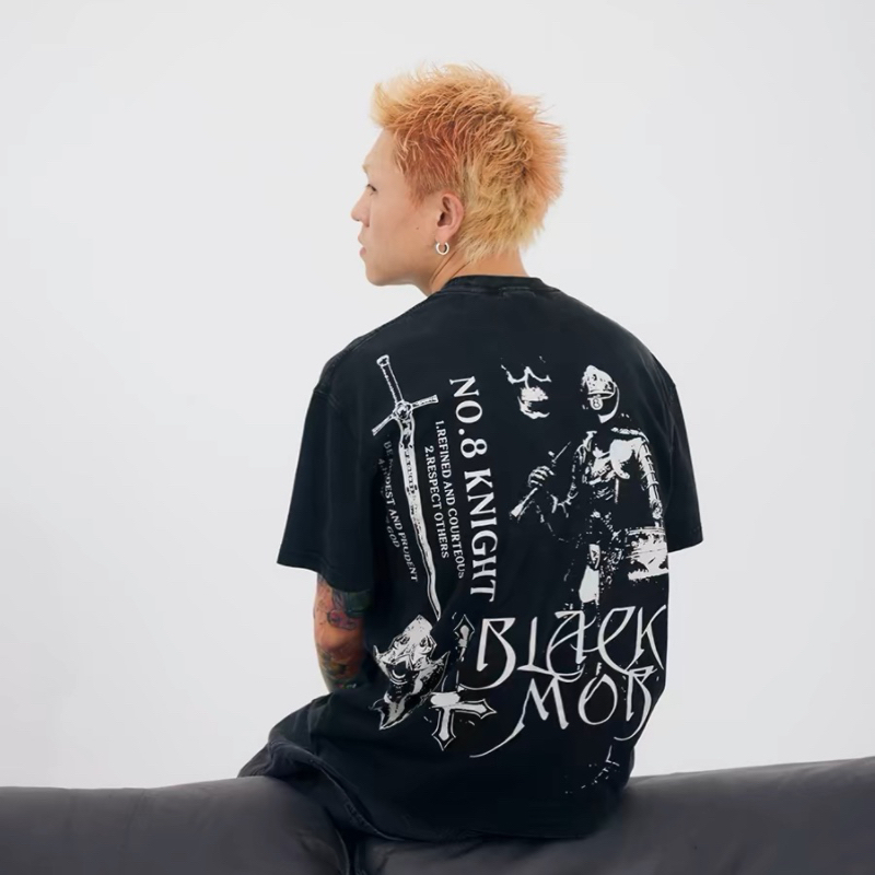 【BLACK8MOB】2025SS美式复古水洗做旧剑与盾印花宽松圆领短袖t恤