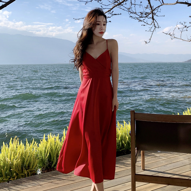 露背沙滩裙女缎面吊带长裙沙漠红裙晨袍姐妹裙超仙三亚海边度假裙