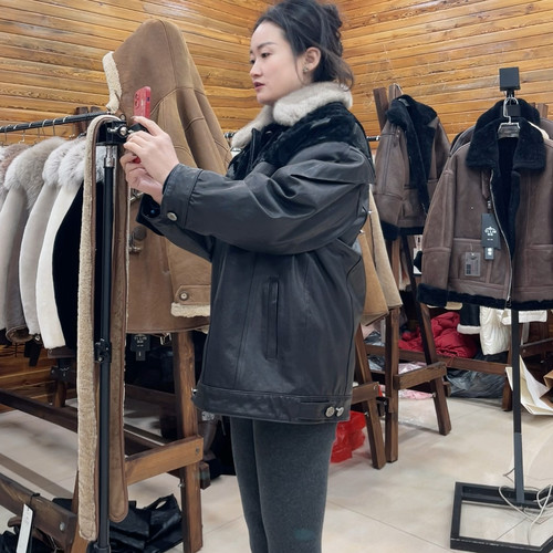 植鞣皮绵羊皮皮衣貂皮领子130斤以里