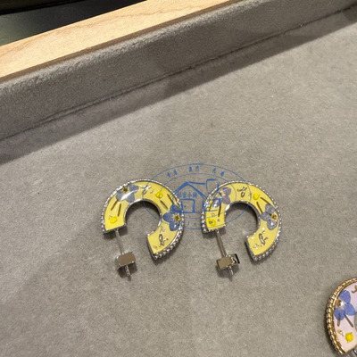 香港专柜代购 agnes b 半圈耳钉FARFETCH发发奇25春夏女款