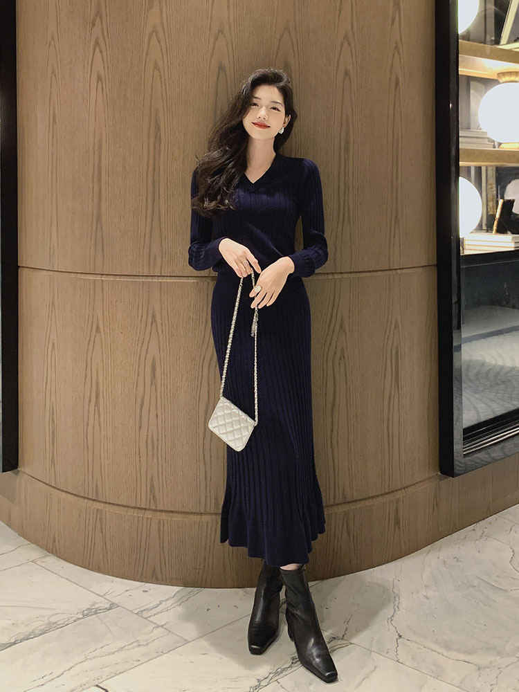 源头工厂直销聚光灯针织连衣裙 红毯女神！坑条肌理V领收腰鱼尾裙