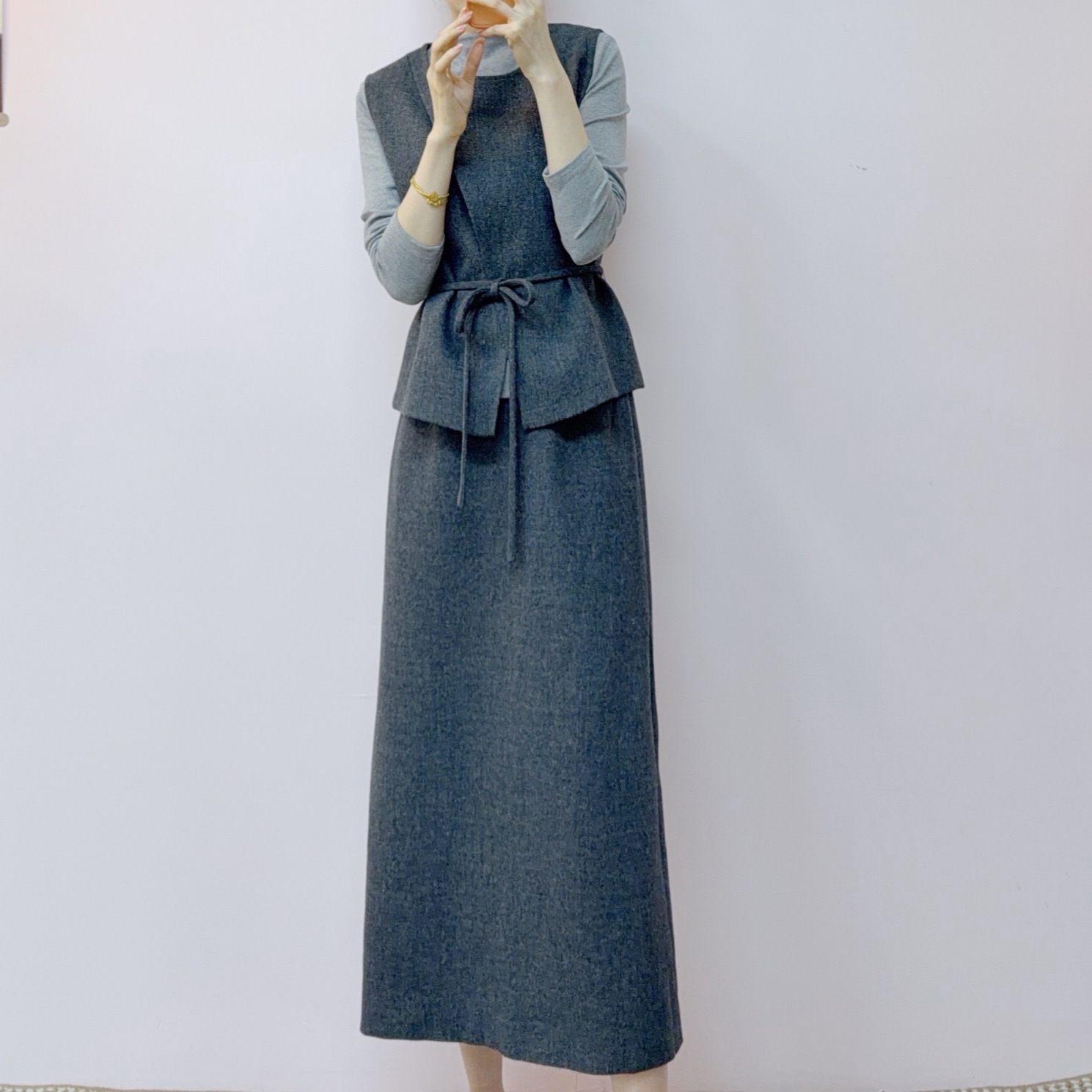 2026年春秋季新款气质通勤百搭马甲+打底衫+半身裙三件套套裙006