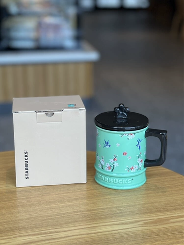 Кубка Starbucks 2024 Весенний день сад зеленый цветочный чашка весенняя горная чашка на рабочем столе кофейная керамика питьевая вода чашка