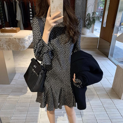 现货漂亮欧尼喇叭袖荷叶边波点短裙长袖连衣裙2026新款复古