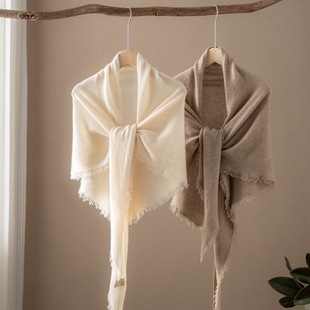 秋冬100%纯山羊绒流苏披肩女外搭三角围巾百搭保暖围脖护颈围脖