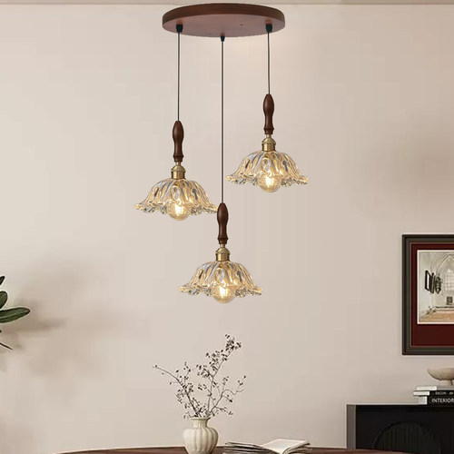 胡桃木色实木三头玻璃吊灯餐厅