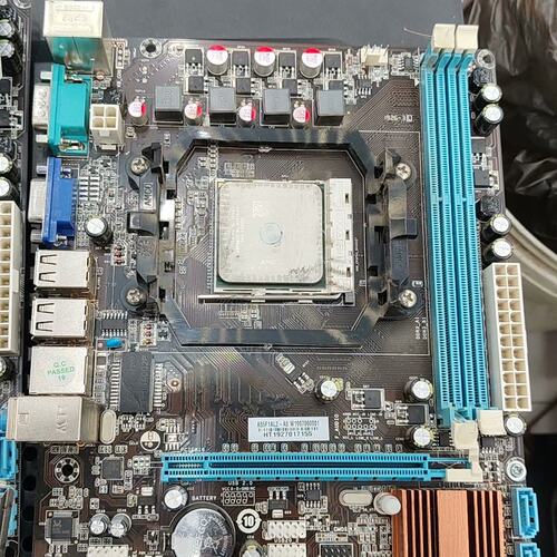 议价A55(FM1)主板Ⅹ4 631Cpu(四核)正常一可维修
