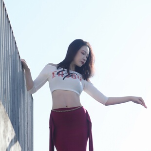 上装 纪小白 时尚 个性 莱赛尔短上衣INS风透气吸汗春夏 liftT恤