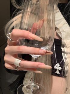 纯手工穿戴甲高级感嬛嬛红十字架美甲冰透裸粉色短中长款显白美甲
