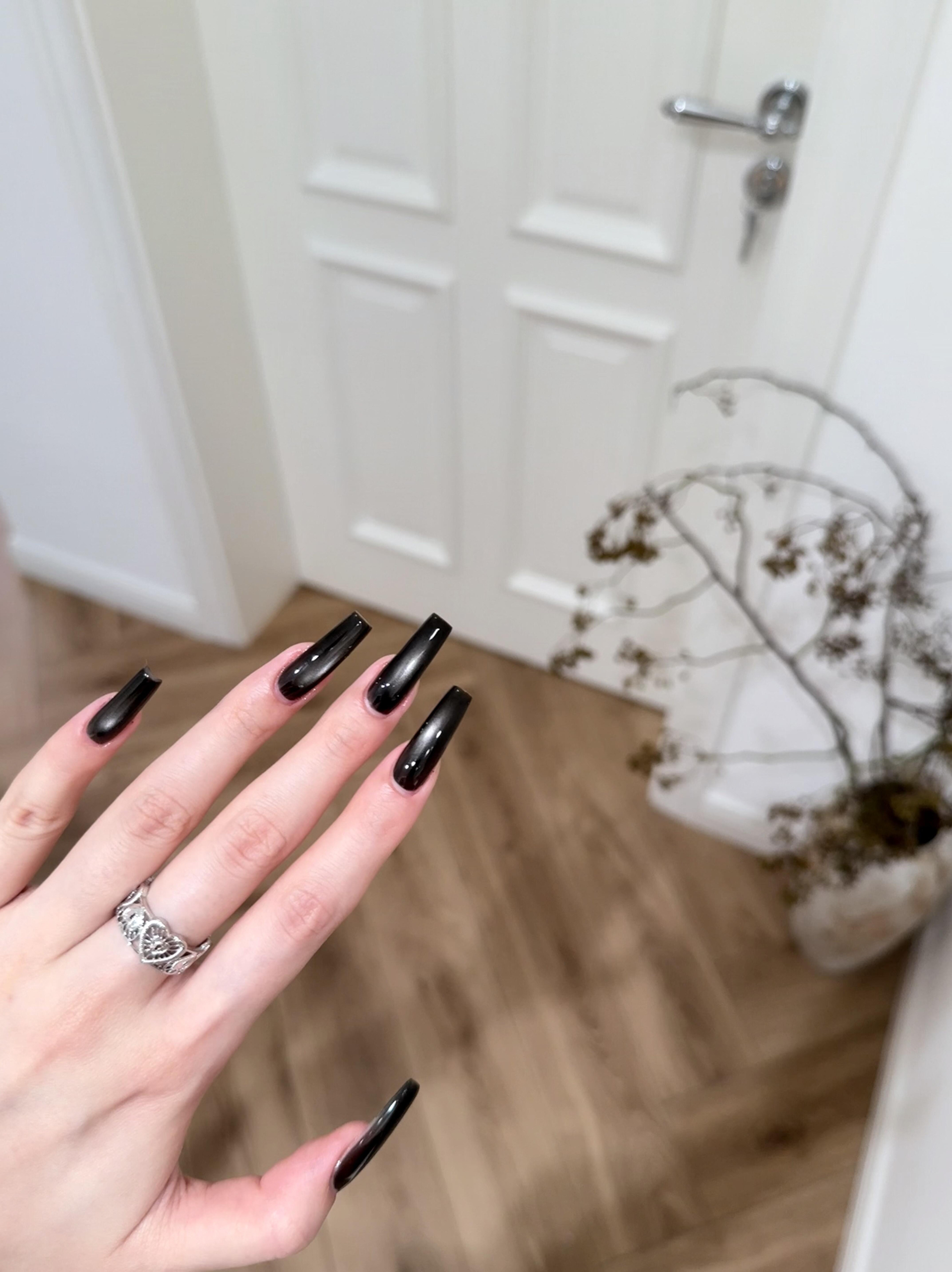 秋冬新款黑色猫眼玻璃珠手工穿戴甲长款美甲显白高级感辣妹暗黑风