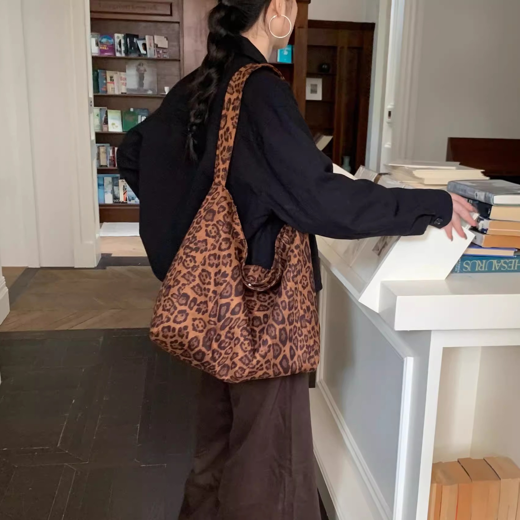 时尚秋季新款设计绒面单肩包