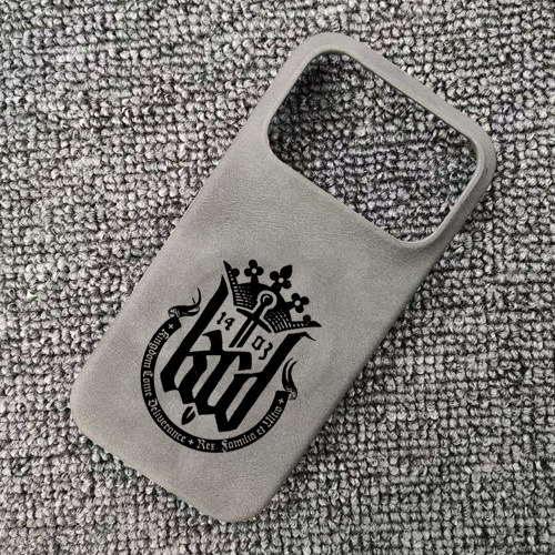 天国拯救2游戏周边肤感羊巴皮磁吸手机壳适用于iphone17苹果华为mate80小米15红米三星S25一加15荣耀500