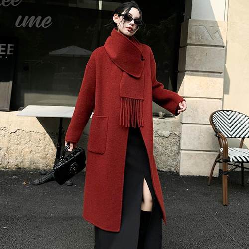韩系宽松版可拆卸围巾款毛呢外套