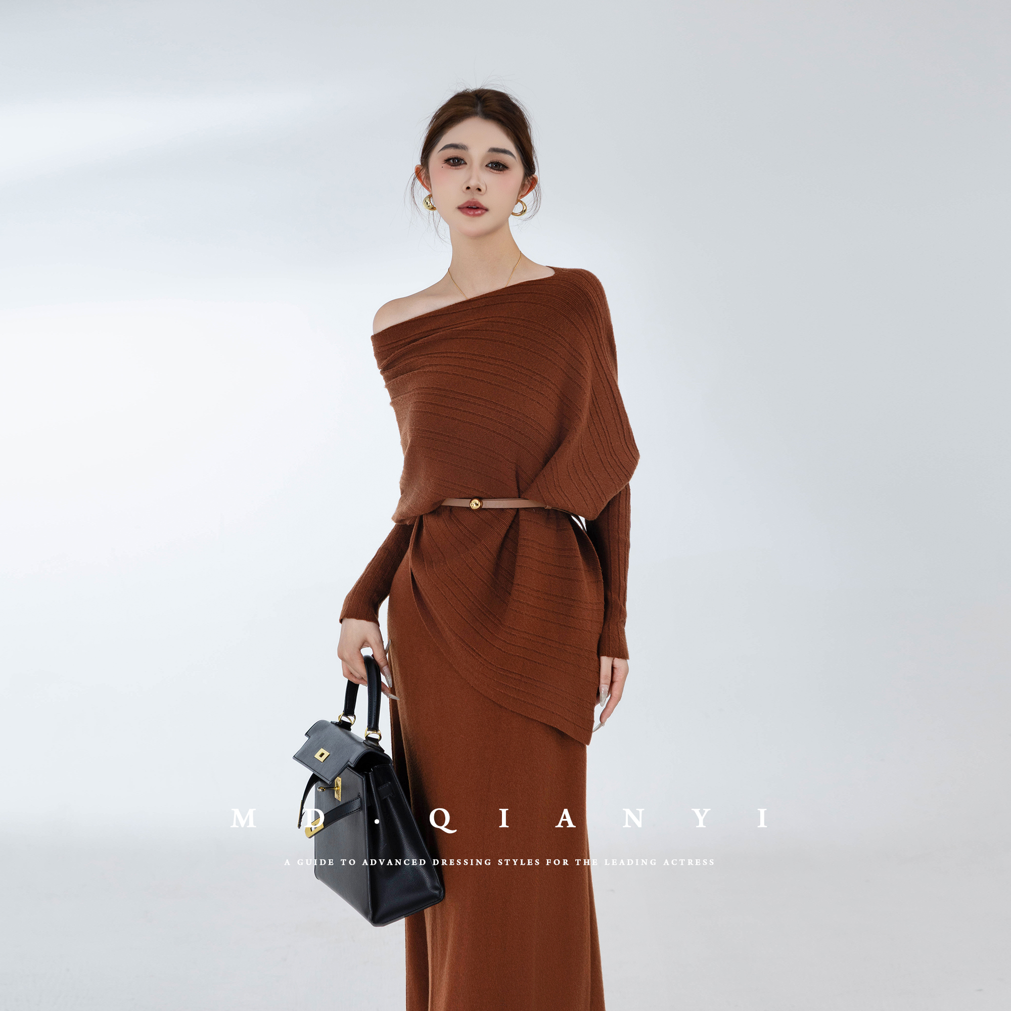 MD千亿【心动返航】2025秋季新款显瘦气质时尚百搭蝙蝠袖针织套装