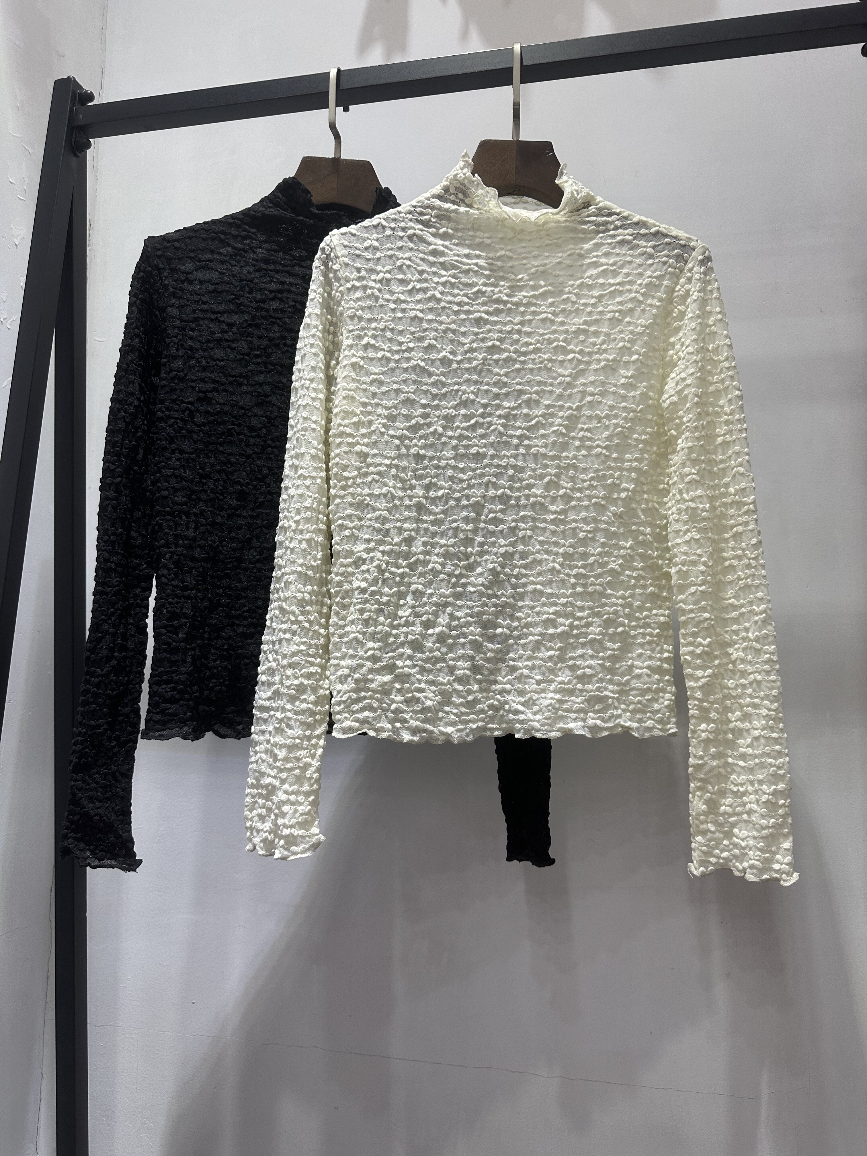 蕾丝长袖打底衫