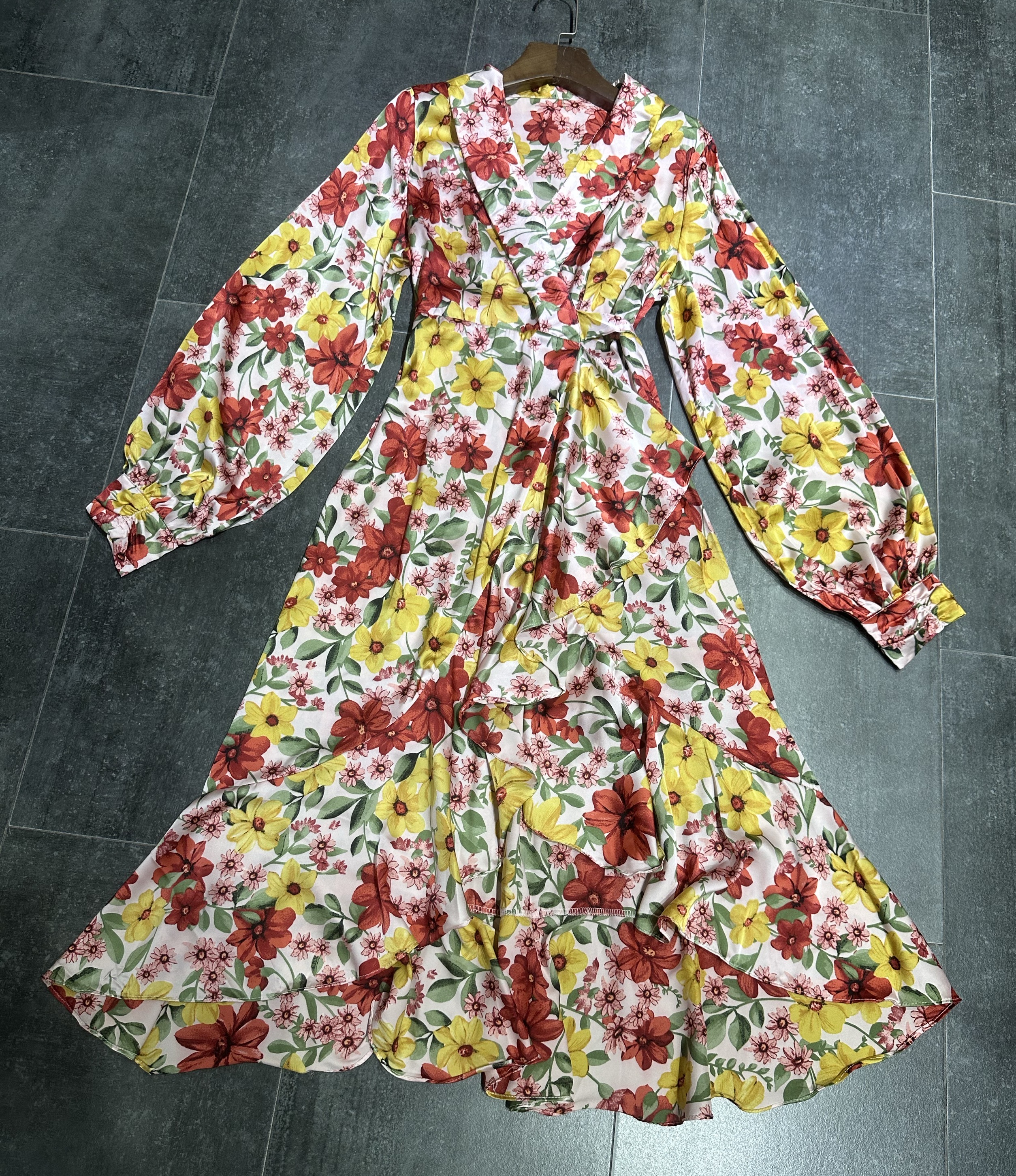 春夏印花一片式绑带中长连衣裙