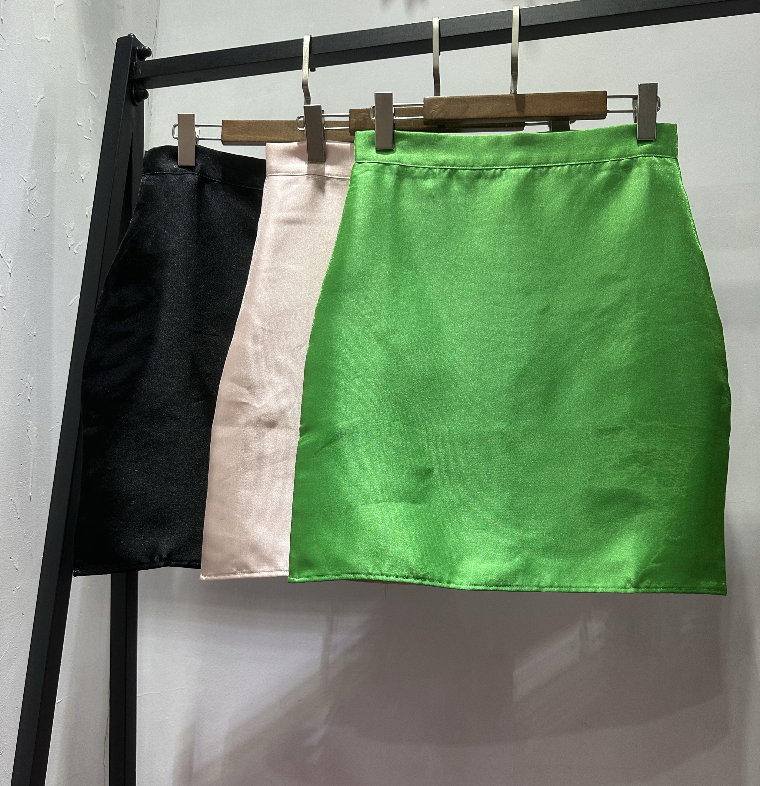 春夏简约包臀中短半身裙