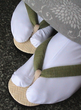 日本市场同步日本传统手工白色四扣防滑足袋木屐袜二指袜男女布袜