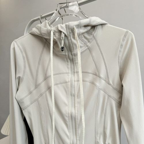 高级感连帽修身显瘦外套