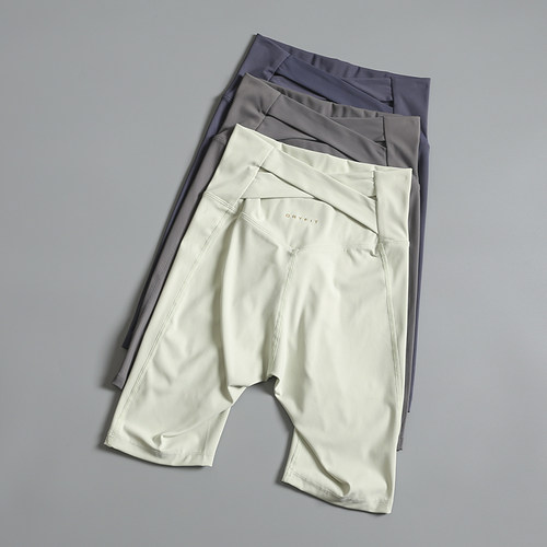 瑜伽运动短裤女速干裸感提臀健身