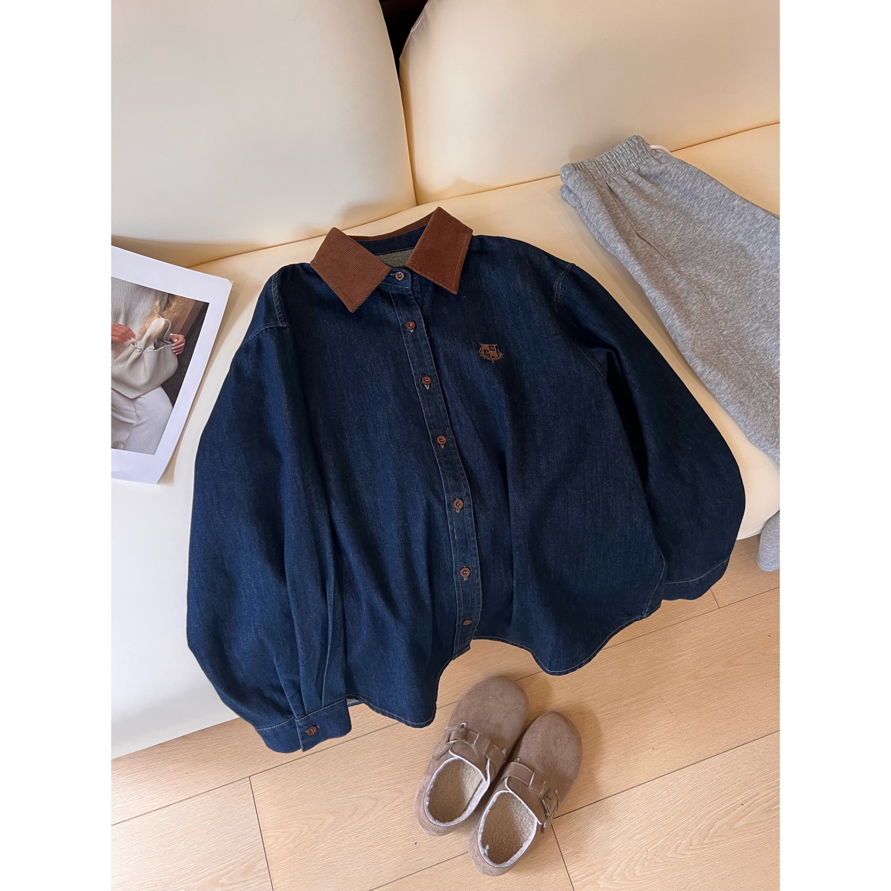 Q45加绒牛仔衬衫女复古撞色秋冬翻领刺绣百搭长袖丹宁打底上衣
