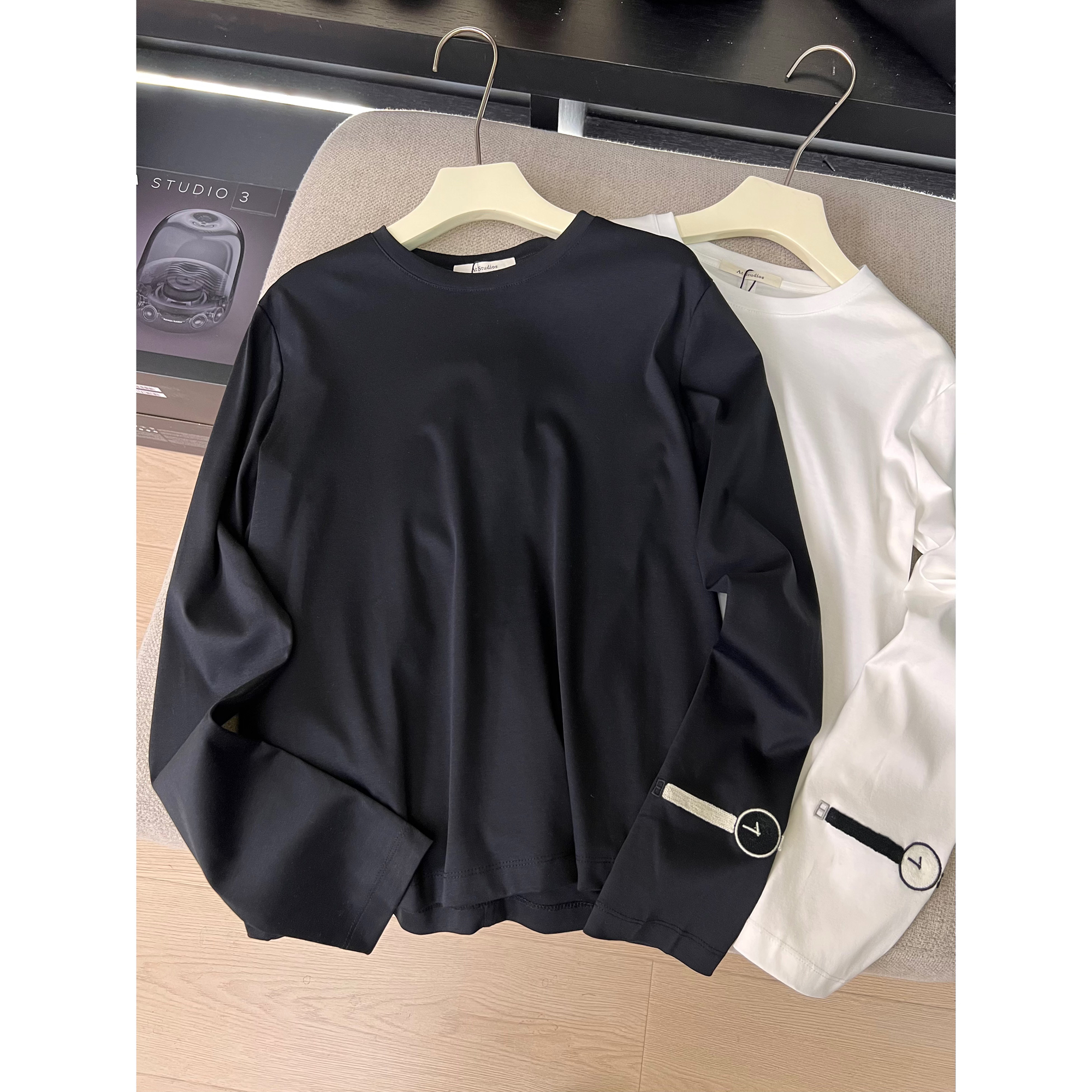 欧货。Q69长袖T恤女圆领刺绣宽松百搭基础款显瘦内搭打底衫上衣秋