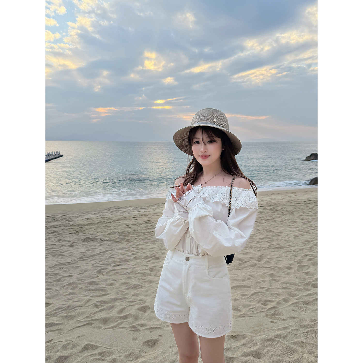 【AHY】文艺韩女 早春氛围感松弛简约100棉蕾丝拼接优雅小衫新品