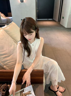 AHY 莱赛尔亚麻立体绣花精致蕾丝拼接无袖套装半身裙新品