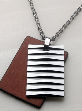 真男人品牌正品钨金刀锋吊坠