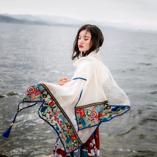 民族风花边绣花流苏围巾女春夏季丝巾海边防晒沙滩巾旅行拍照披肩