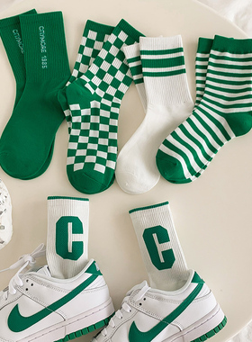 绿色袜子女潮网红款中筒袜ins外穿韩国字母长袜春秋款纯棉长筒袜