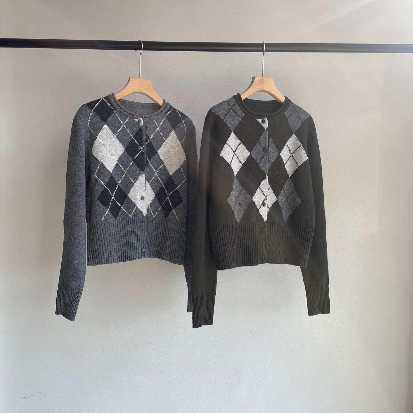 zh~羊毛羊绒混纺学院风复古毛衣