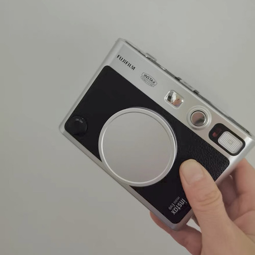 富士evo镜头盖 正品 适用mini evo 有质感 颜色漂亮 不会脱落