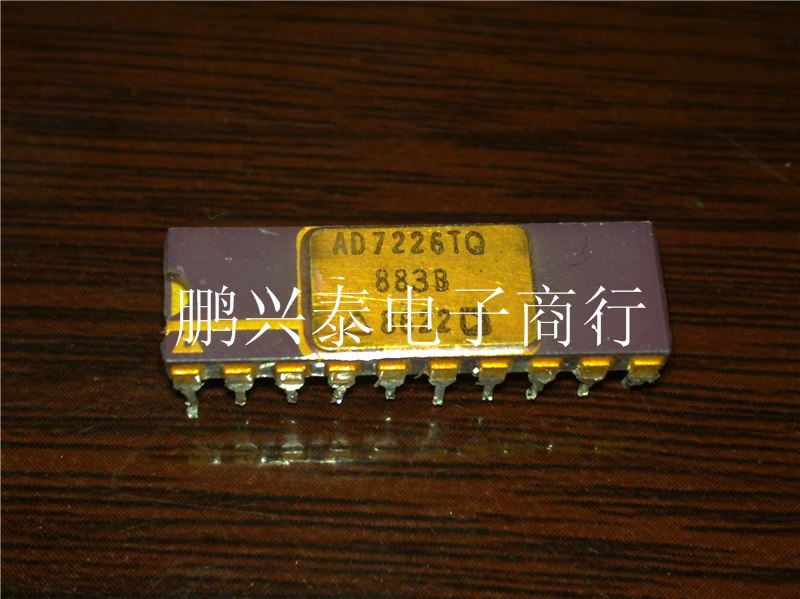 AD7226TQ 883B LC2MOS四8位D/A转换器.进口镀金双列直插脚DIP陶封