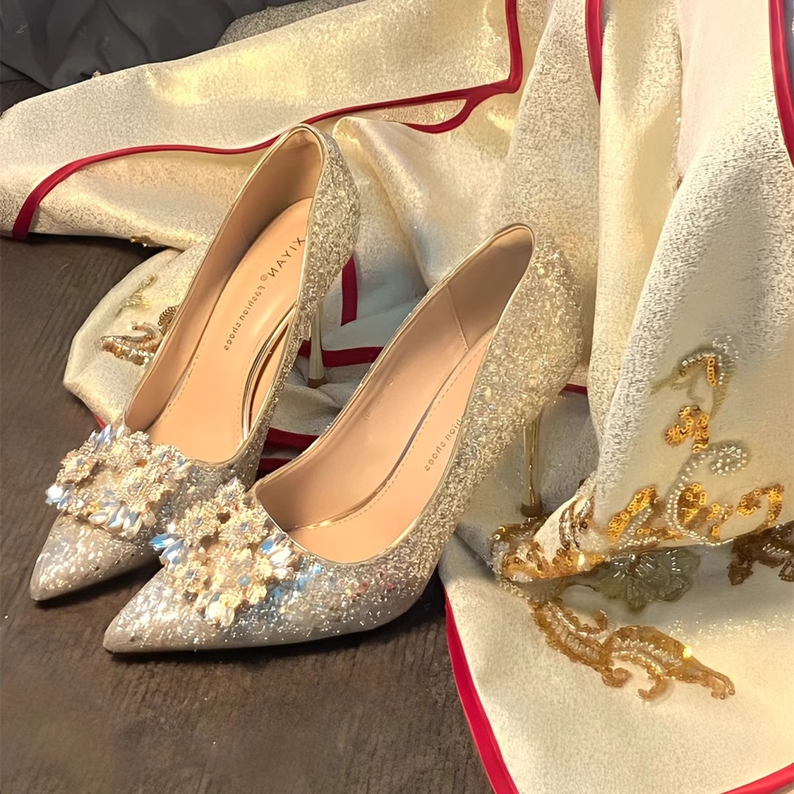 婚鞋秀禾婚纱两穿水晶鞋新娘鞋女
