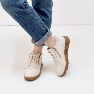 德国CAPRICE凯蝴蝶女鞋 牛皮系带厚底坡跟休闲靴25219 2025秋冬新品