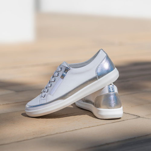 CAPRICE经典时尚拼色系带休闲鞋